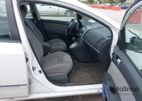 2011 Nissan Sentra 2.0S from USA, damaged, VIN 3N1AB6AP4BL686100